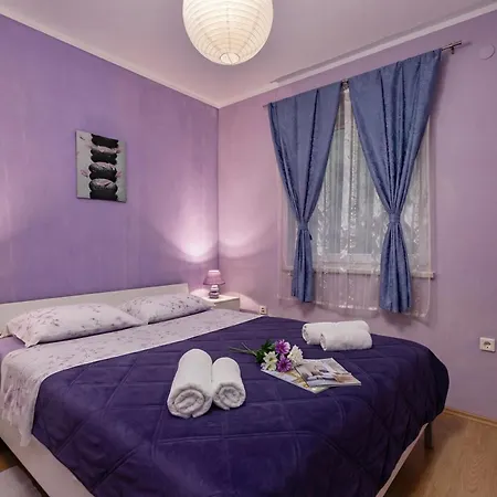 Seaview House Plomin