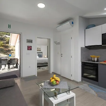 Seaview House
