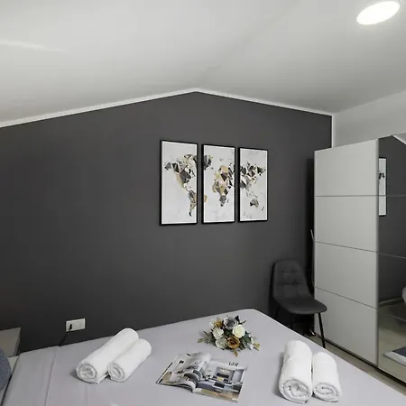Seaview House * Plomin